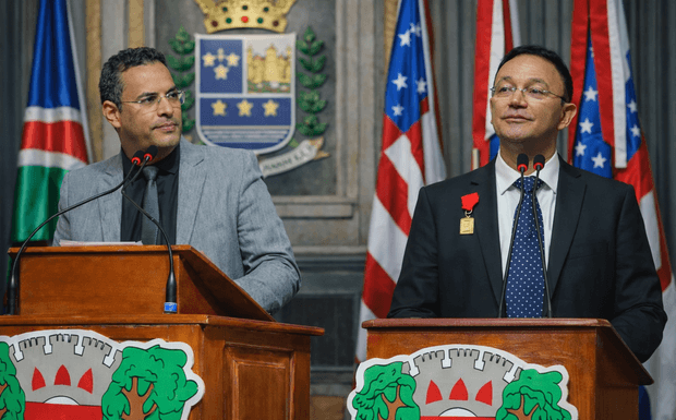 TCE-AM julga procedente denúncia de vereador e multa prefeito de Humaitá por irregularidades em contratações