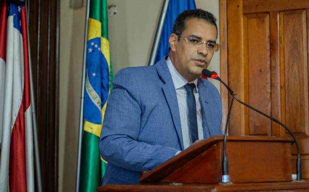 Doutor Amadeu Neto comenta repercussão de fala sobre o sindicato dos professores