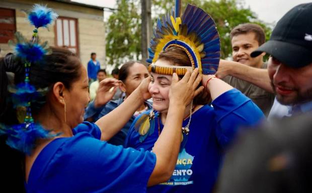 Professora Maria do Carmo dá início ao projeto ‘Mudança em Movimento’ em viagem pelo Alto Solimões
