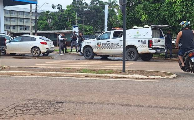 Uma movimentação das Polícias Civil e Militar chamou a atenção próximo ao meio-dia desta terça-feira, 27 de Janeiro 