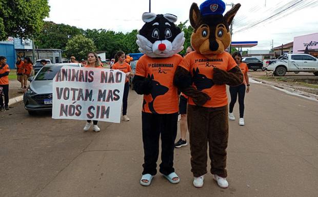 CÃOMINHADA DO “ABRIL LARANJA” REÚNE POPULAÇÃO EM HUMAITÁ NESTE SÁBADO (04)