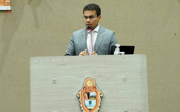 Coronel Rosses sobe o tom contra atos na UFAM e rebate Arthur Virgílio: 