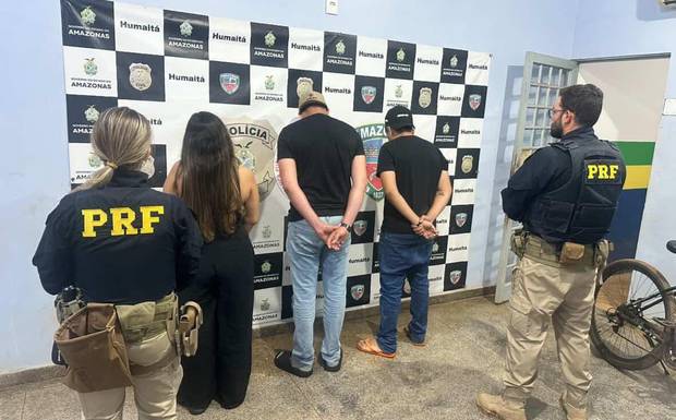 Trio é preso na BR-230 em Humaitá transportando fuzil, munições e 100 kg de maconha