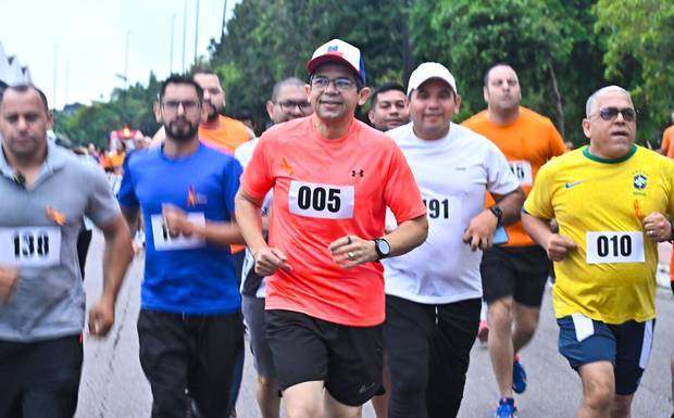 João Luiz realiza corrida Maio Laranja e reforça combate ao abuso infantil em Manaus