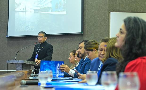 Deputado João Luiz participa de Seminário Estadual sobre ECA Digital e reforça combate aos crimes cibernéticos no Amazonas