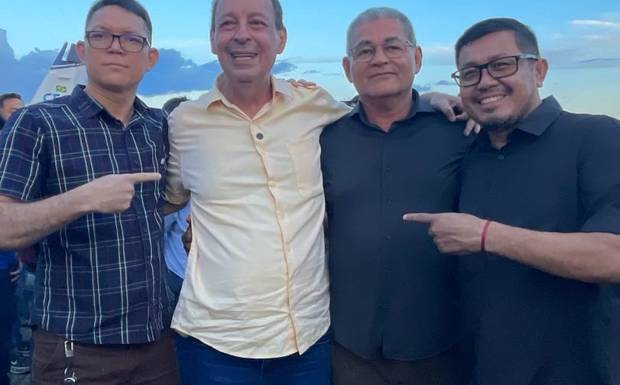 Vereador Dr. Ubiratã participa da chegada dos senadores Omar Aziz e Eduardo Braga e celebra pré-candidatura de Felipe Lobo 