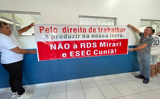 Empresários e agricultores do Mirari entregam documento a Omar Aziz e Eduardo Braga contra criação de nova reserva