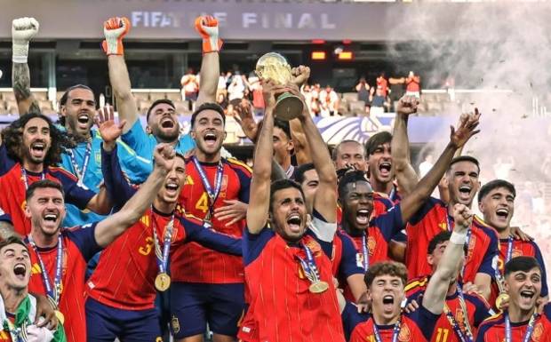 Espanha domina Argentina, vence na prorrogação e leva o bi da Copa