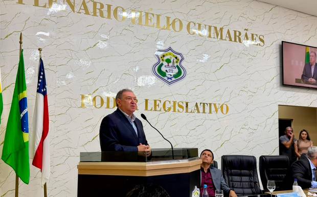 Átila Lins recebe Título de Cidadão de Nova Olinda do Norte