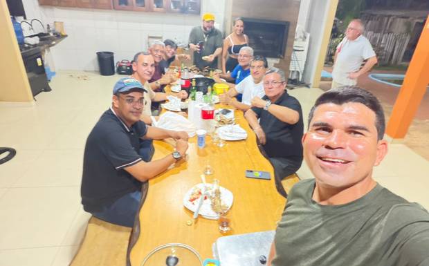 Dedei Lobo perde força na Câmara? Articulação para Presidência expõe racha na base do prefeito