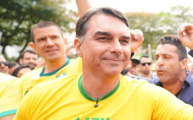 Flávio Bolsonaro confirma visita a Manaus no dia 12 de setembro
