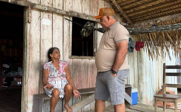 Prefeito José Roberto visita famílias na BR-230 e participa de comício político em Humaitá