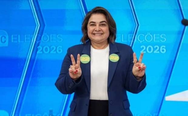 Home  Política
Professora Maria critica adversários e promete seis hospitais no interior durante debate
