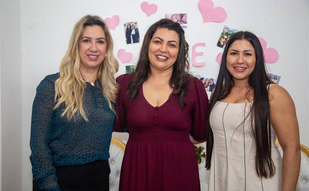 🌸 Café com amor de mãe: Uma Tarde cheia de afeto! ☕💐