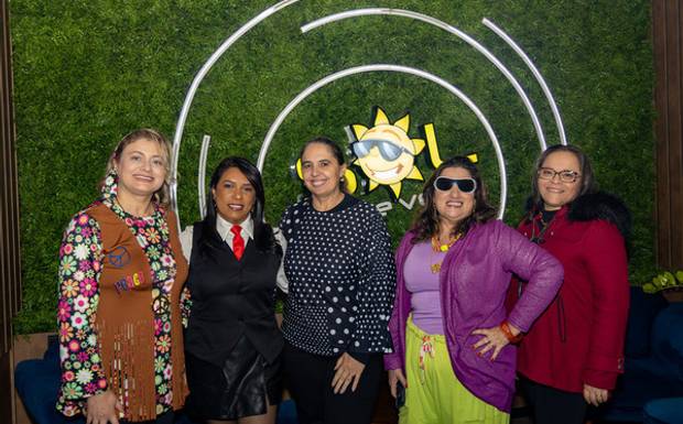 3ª Festa Retrô do Grupo Poderosas: Noite de nostalgia e alegria na Choperia Sol de Verão
