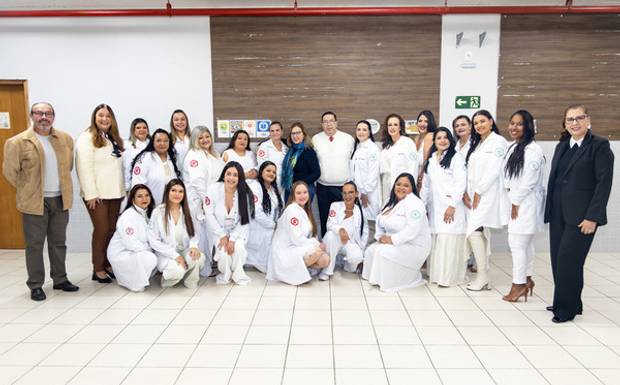  Emoção e Tradição: Cerimônia da Lâmpada no Instituto de Educação