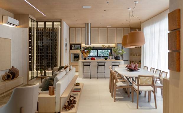 A Luz que Organiza o Espaço: Fotografia de Arquitetura e a Arte de Revelar Ambientes