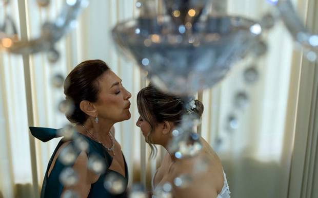 Proteção no Seu Casamento: Ervas, Flores e Cristais

