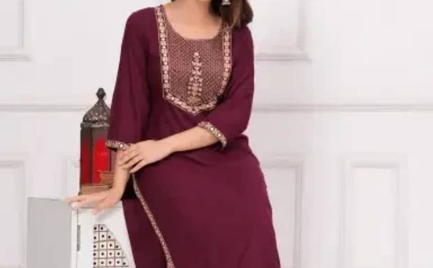 Stylish Kurtis for Women: A Perfect Blend of Tradition and Trend at Swadeshi Click