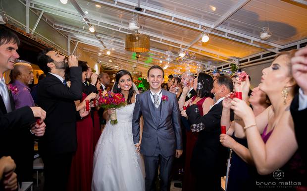 O carinho do casal que emocionou os fotógrafos...