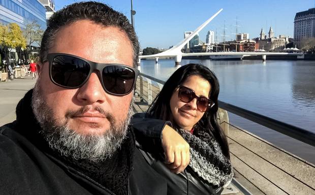 Mais do que fotógrafos, somos uma família dedicada à fotografia de casamento.