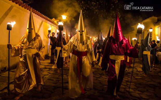 {Goiás} Procissão do Fogaréu na Cidade de Goiás (ou Goiás Velho)