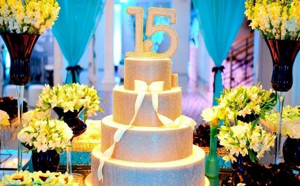 Você a 13 passos da festa de debutante PERFEITA!