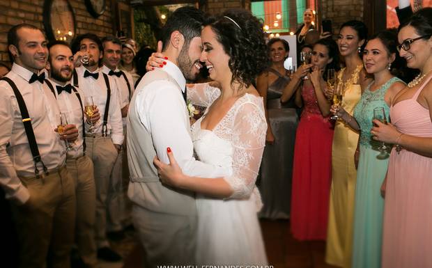 Você sabe o que fica depois do dia mais importante da sua vida? A fotografia do seu casamento!