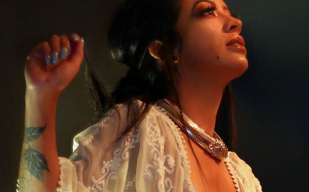 Ensaio Sensual: várias dicas e truques de moda e beleza que toda mulher deveria saber antes de fazer um