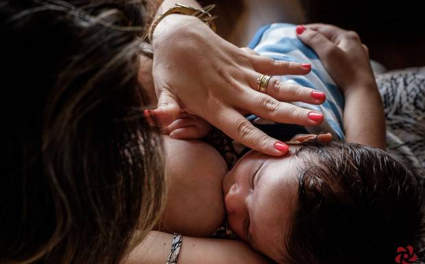 Eu não amamentei a minha filha e consegui superar com a fotografia!