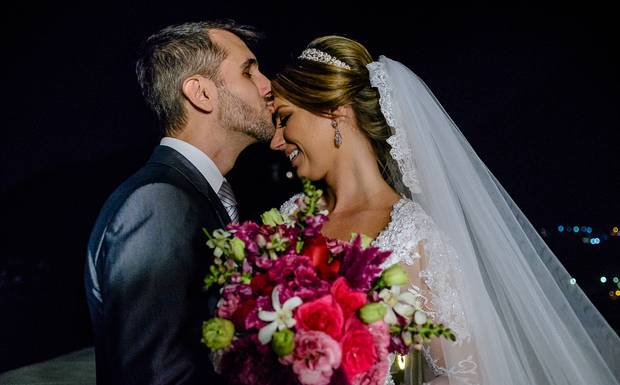 Casamento estiloso e clássico da Ju e do Gu!