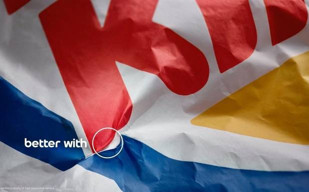 Pepsi localiza seu logo nas marcas de fast food em nova ação