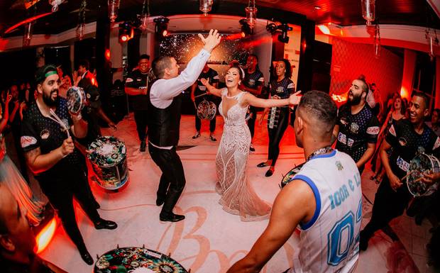 Carnaval no casamento ?