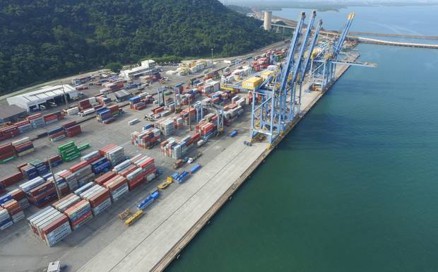 Brasil cresce a passos largos.