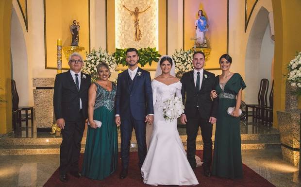 Qual a importância dos padrinhos e madrinhas de casamento ?