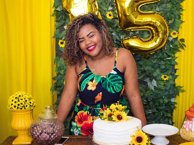 15 Anos de Brenda Costa