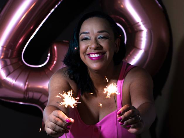 ANIVERSÁRIO de 43 anos Márcia