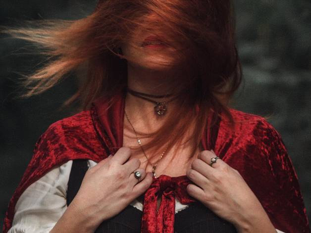 Femininos de Priscilla Mello