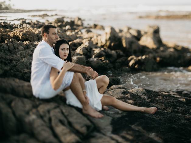 Casal de Ingrid e Igor - love on the beach