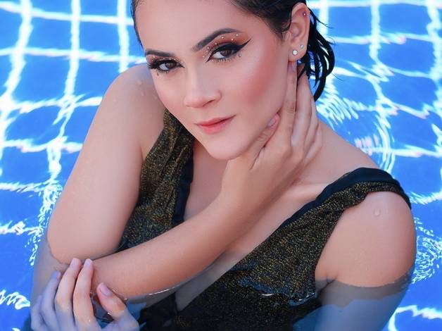 Ensaios femininos de Rafaela Prado