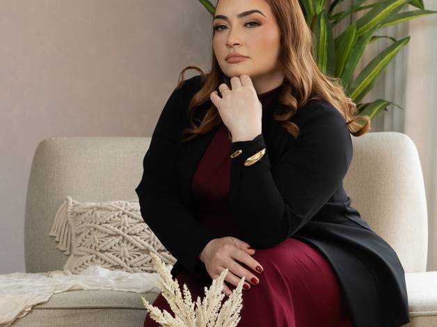 Corporativo de Ensaio de Negócios - Daiana