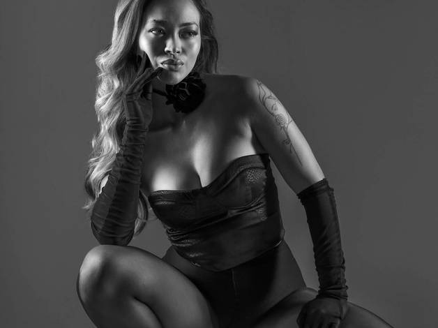 Feminino de Ensaio Feminino - Monick Mieh