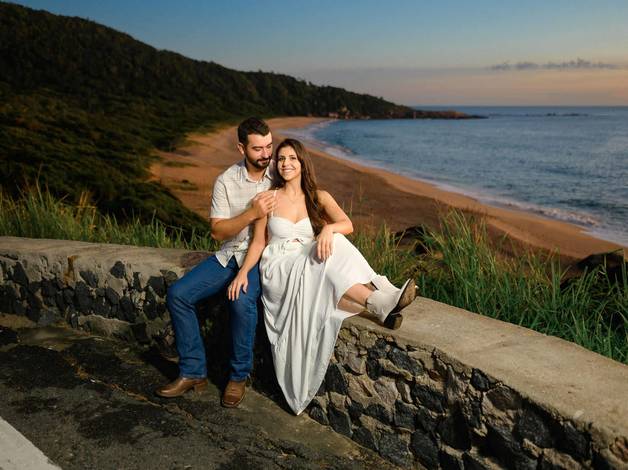 Ensaio Casal - Pré-wedding de Ensaio Pré-Wedding na Praia de Taquarinhas, Balneário Camboriú – SC