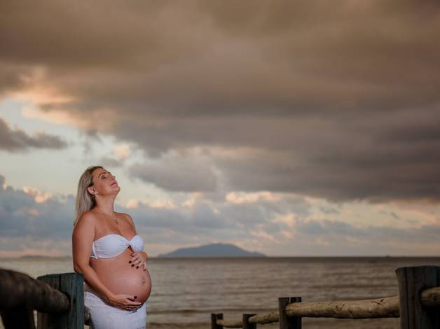 Gestante  de Ensaio Gestante em Bombinhas, SC