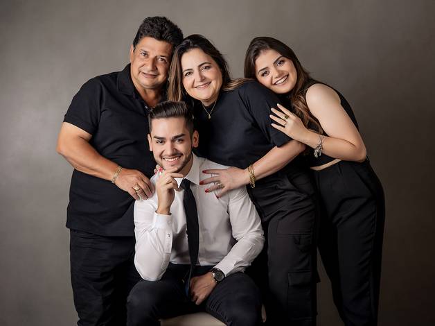 FAMÍLIA de Lucas e família