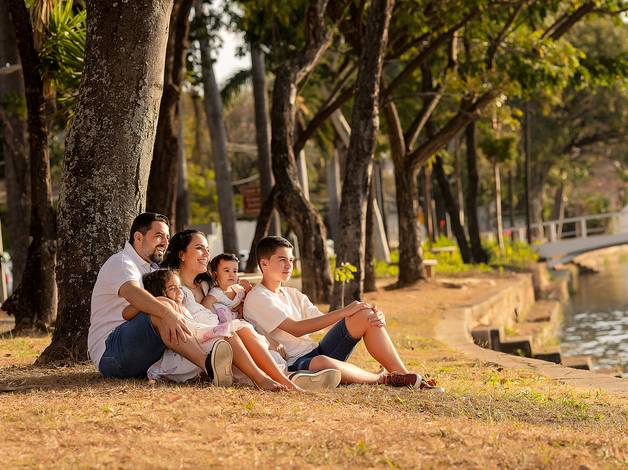FAMÍLIA de Ludmila e família
