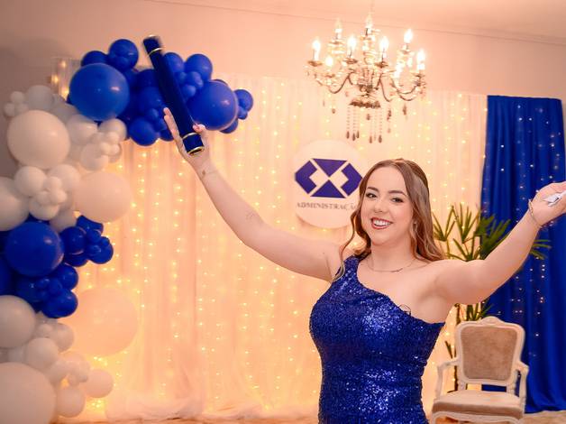 Formatura de Vanessa - Formatura Administração