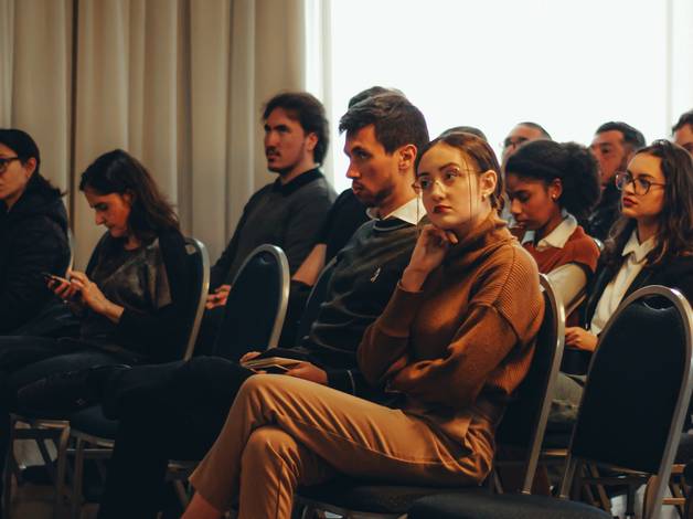 MODA STREET WEAR de ACADEMIA DIALÉTICA - DIREÇÃO CREATIVA - ASSISTENCIA BETIN