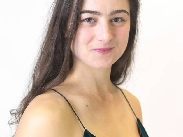 dança/música/teatro  de Ensaio com a atriz Nisa Eliziário