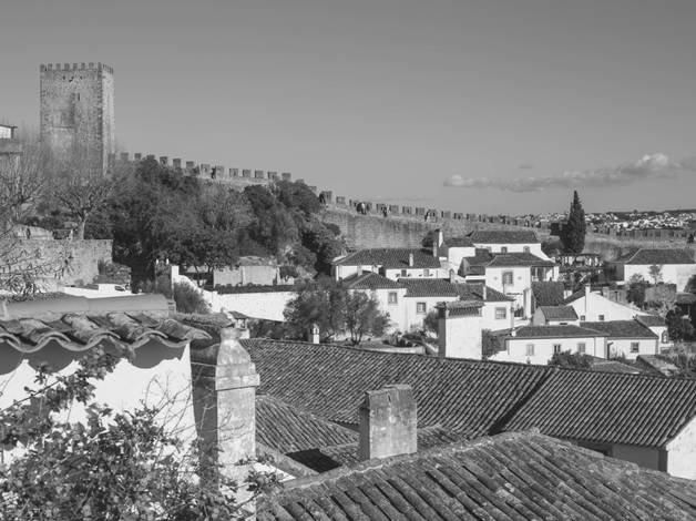 street e viagens de Óbidos